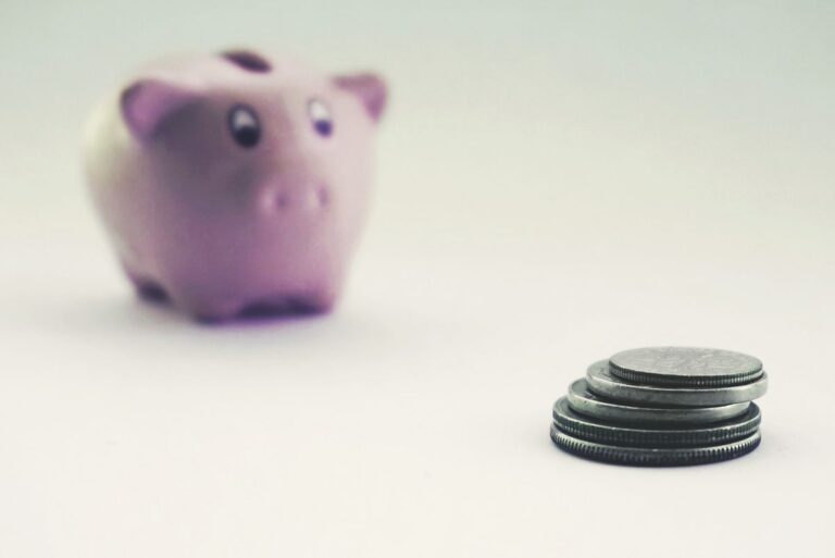 difference between current accounts vs savings accounts